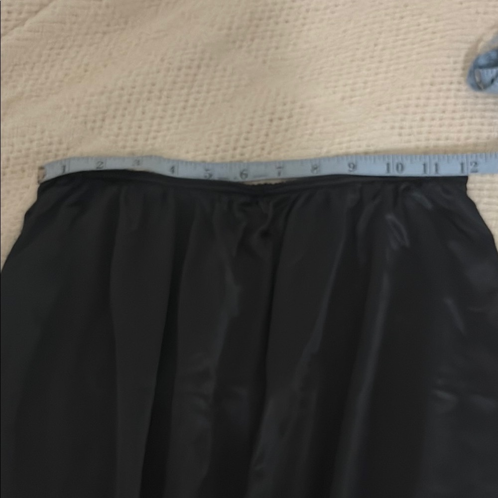 ❤️3/$15❤️ Vintage Warners Black Half Slip with slit - Picture 4 of 12